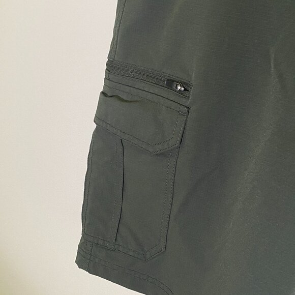 Sierra Designs Men's Green Cargo Shorts - Picture 2 of 5
